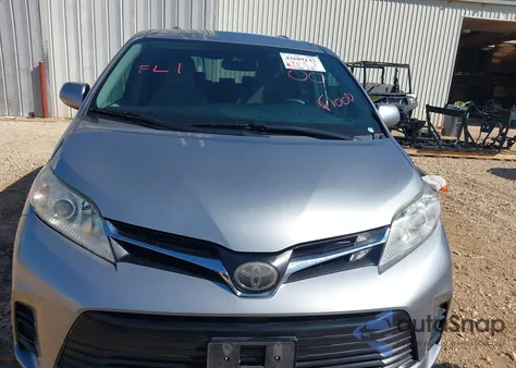 2018 Toyota Sienna Le 8 Passenger из США, поврежденный, VIN 5TDKZ3DC4JS901522